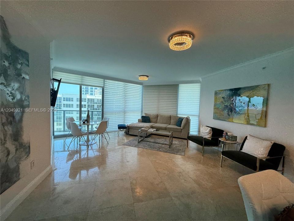 For Sale: $1,350,000 (3 beds, 3 baths, 2115 Square Feet)