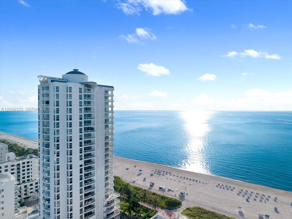 For Rent: $9,500 (2 beds, 2 baths, 1250 Square Feet)