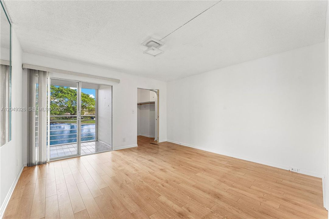 For Sale: $172,000 (2 beds, 2 baths, 1156 Square Feet)