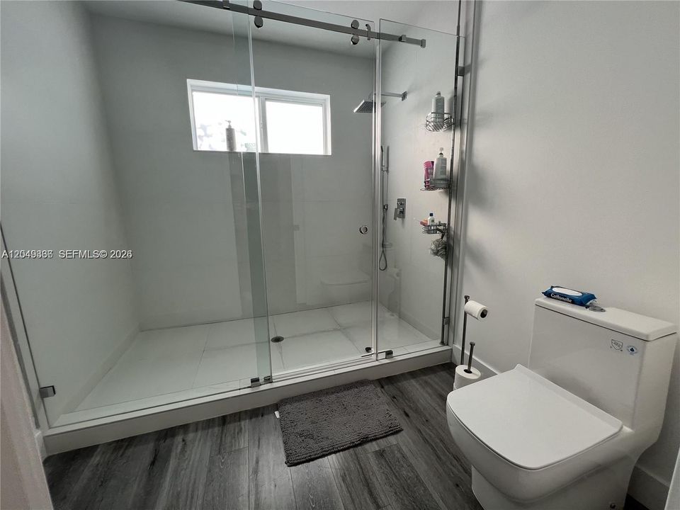For Rent: $4,150 (3 beds, 3 baths, 1970 Square Feet)