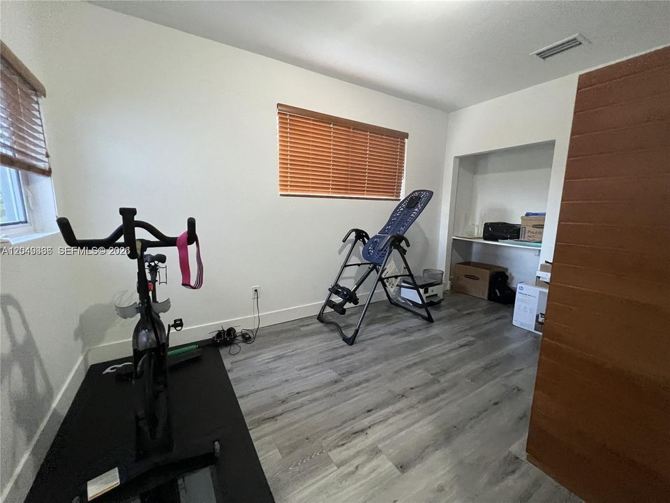 For Rent: $4,150 (3 beds, 3 baths, 1970 Square Feet)