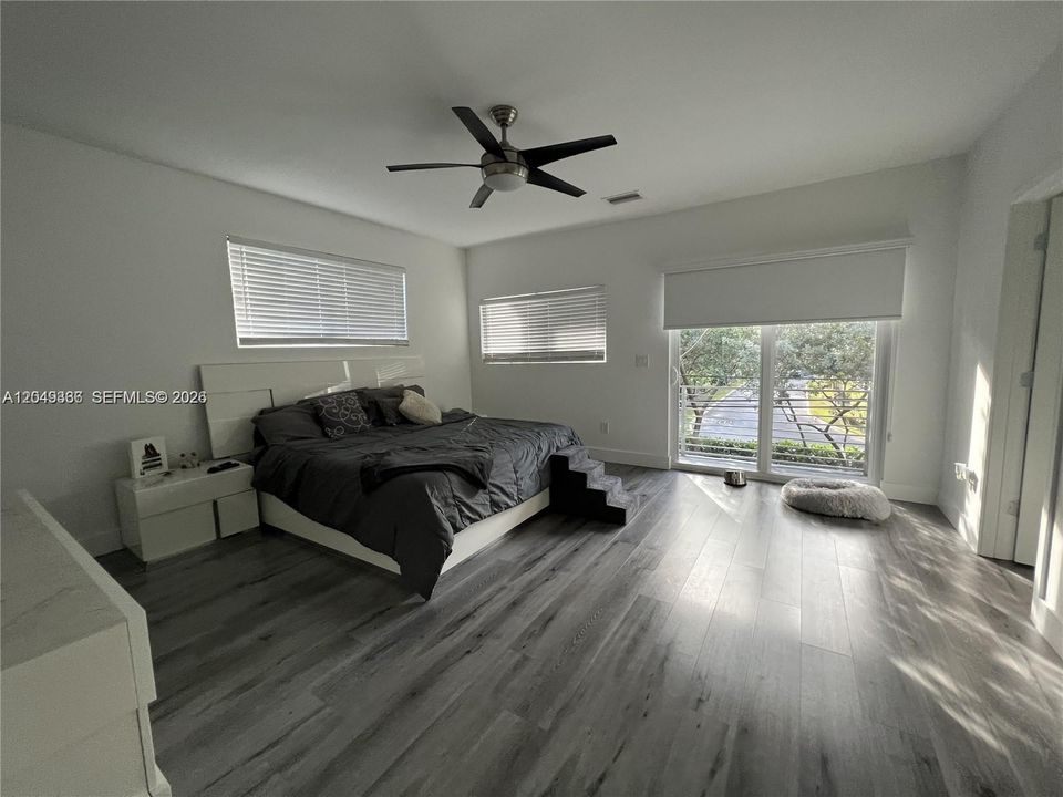 For Rent: $4,150 (3 beds, 3 baths, 1970 Square Feet)