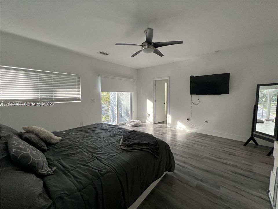 For Rent: $4,150 (3 beds, 3 baths, 1970 Square Feet)