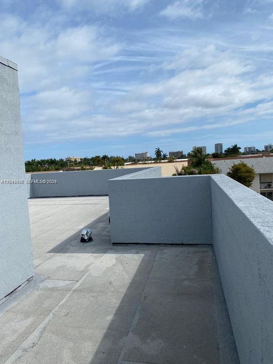 For Rent: $4,150 (3 beds, 3 baths, 1970 Square Feet)