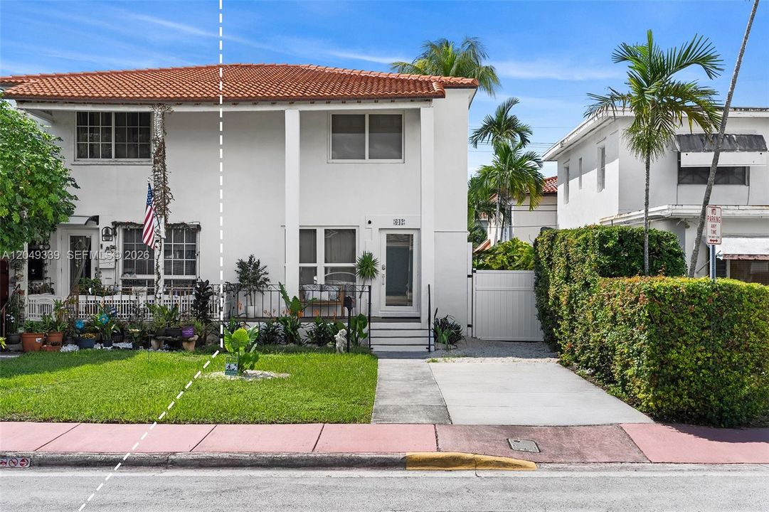 For Sale: $740,000 (2 beds, 1 baths, 1080 Square Feet)