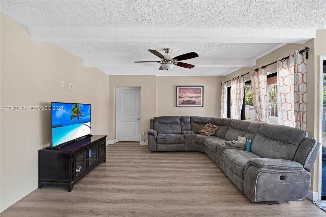 For Sale: $869,000 (5 beds, 3 baths, 0 Square Feet)