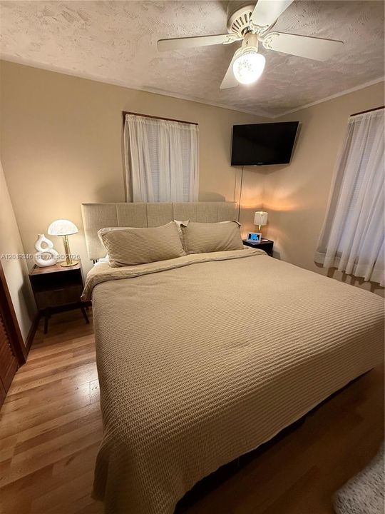 На продажу: $190,000 (3 спален, 2 ванн, 755 Квадратных фут)