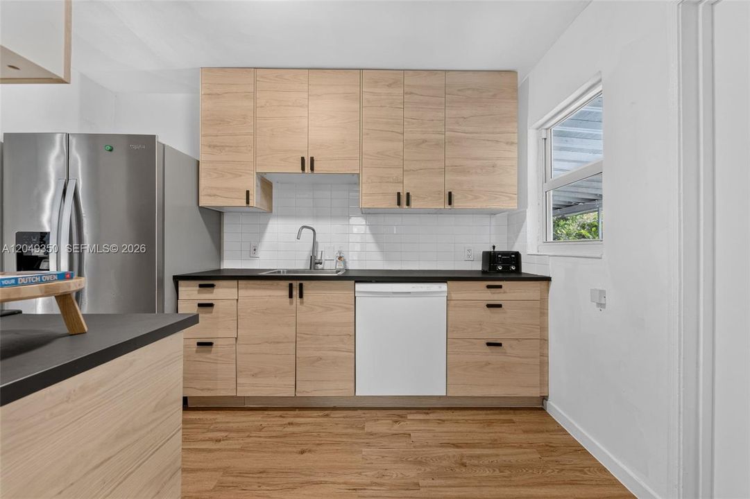 В аренду: $5,500 (3 спален, 2 ванн, 1512 Квадратных фут)