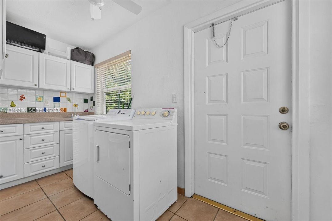В аренду: $5,500 (3 спален, 2 ванн, 1512 Квадратных фут)