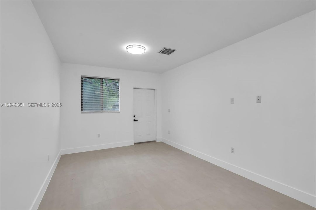 For Rent: $3,200 (3 beds, 2 baths, 1150 Square Feet)