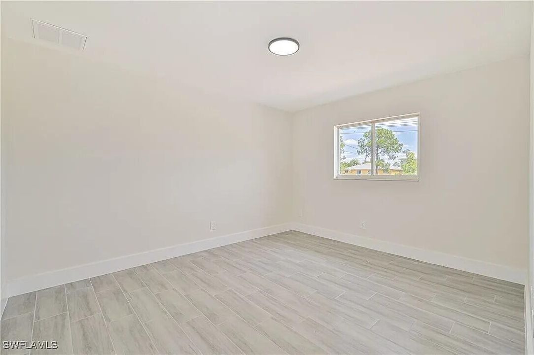 Living room 3