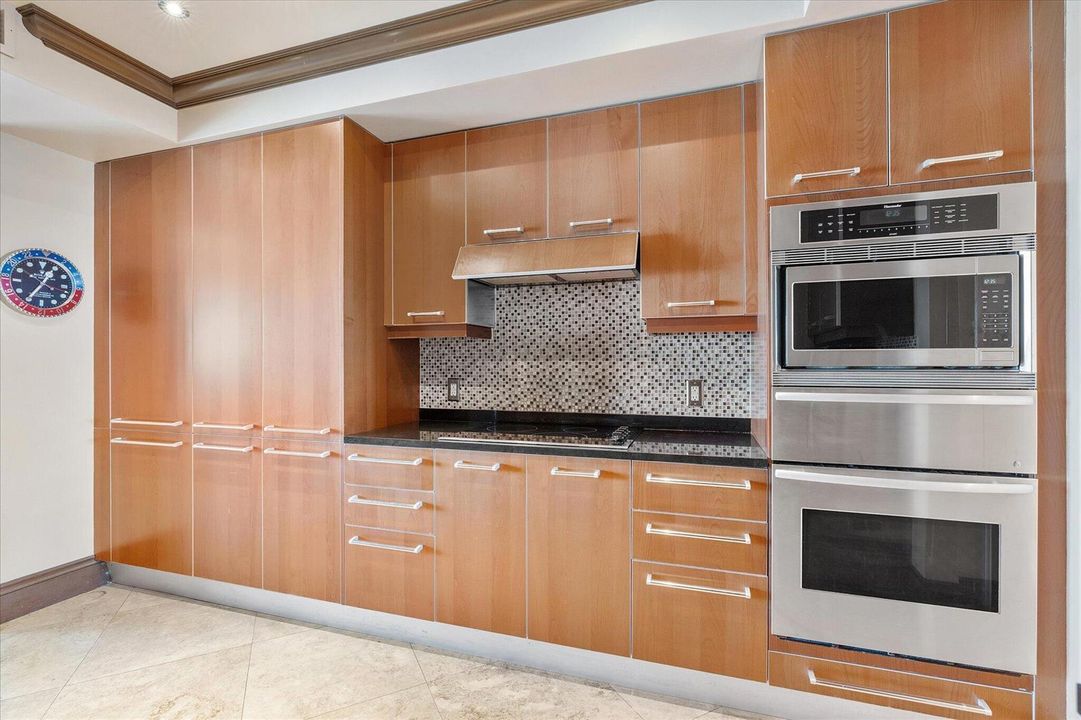 15-3101 S Ocean Dr apt 2707_015