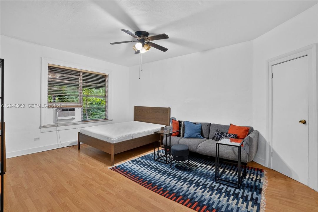For Rent: $1,500 (0 beds, 1 baths, 7820 Square Feet)
