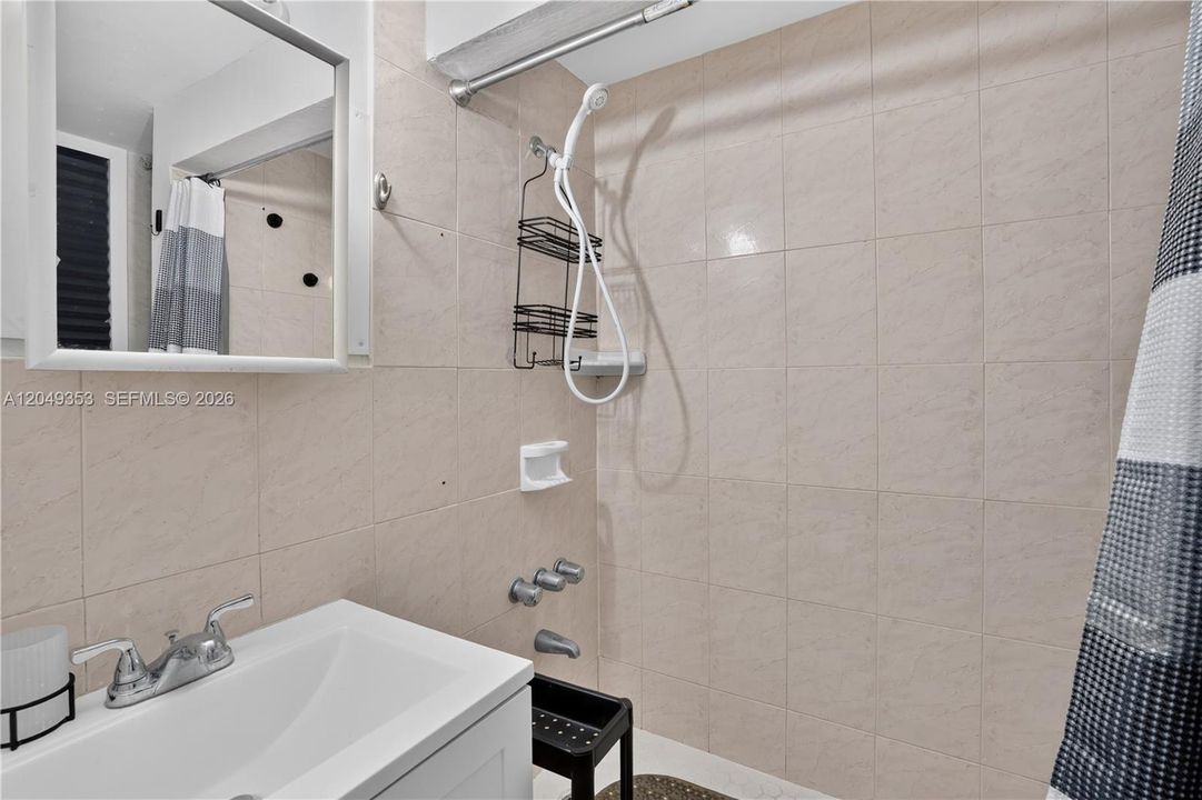 For Rent: $1,500 (0 beds, 1 baths, 7820 Square Feet)