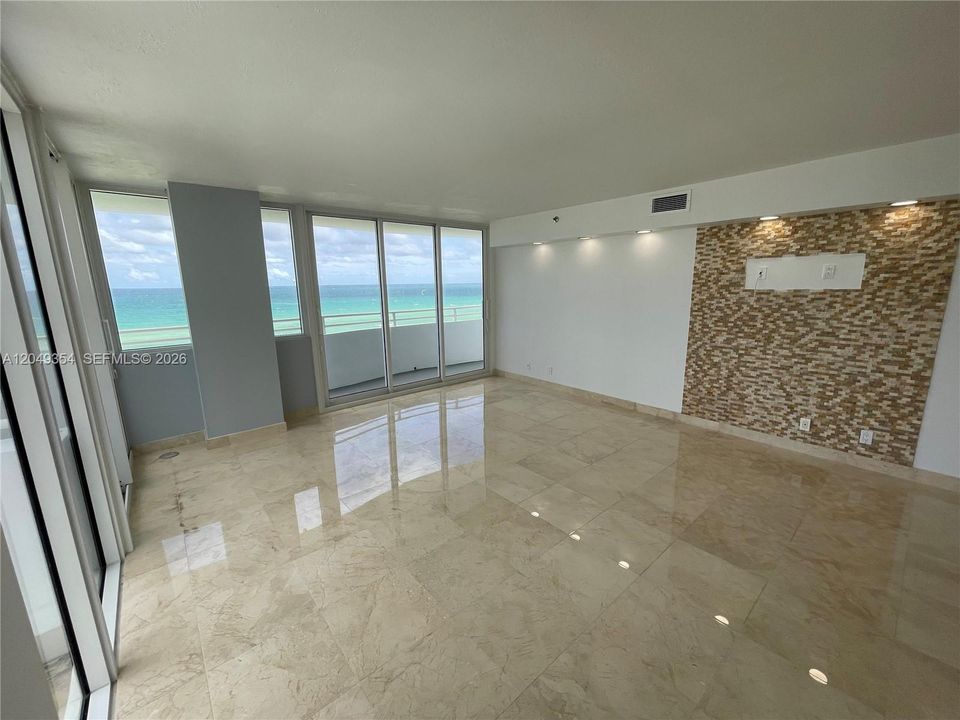 For Rent: $6,500 (2 beds, 2 baths, 1430 Square Feet)