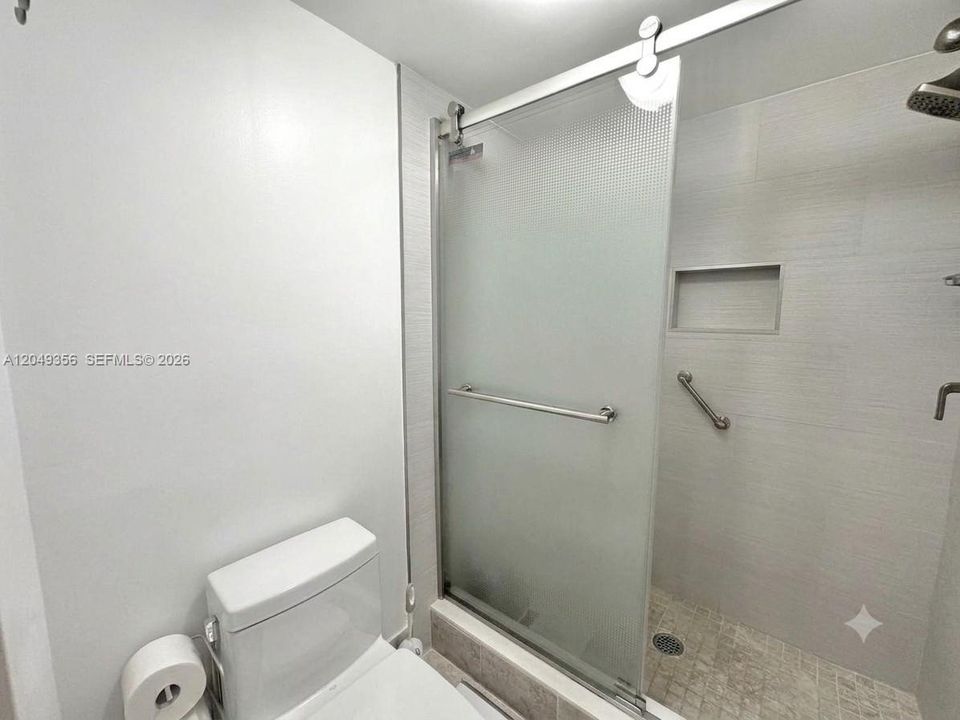 For Sale: $175,000 (2 beds, 2 baths, 1270 Square Feet)