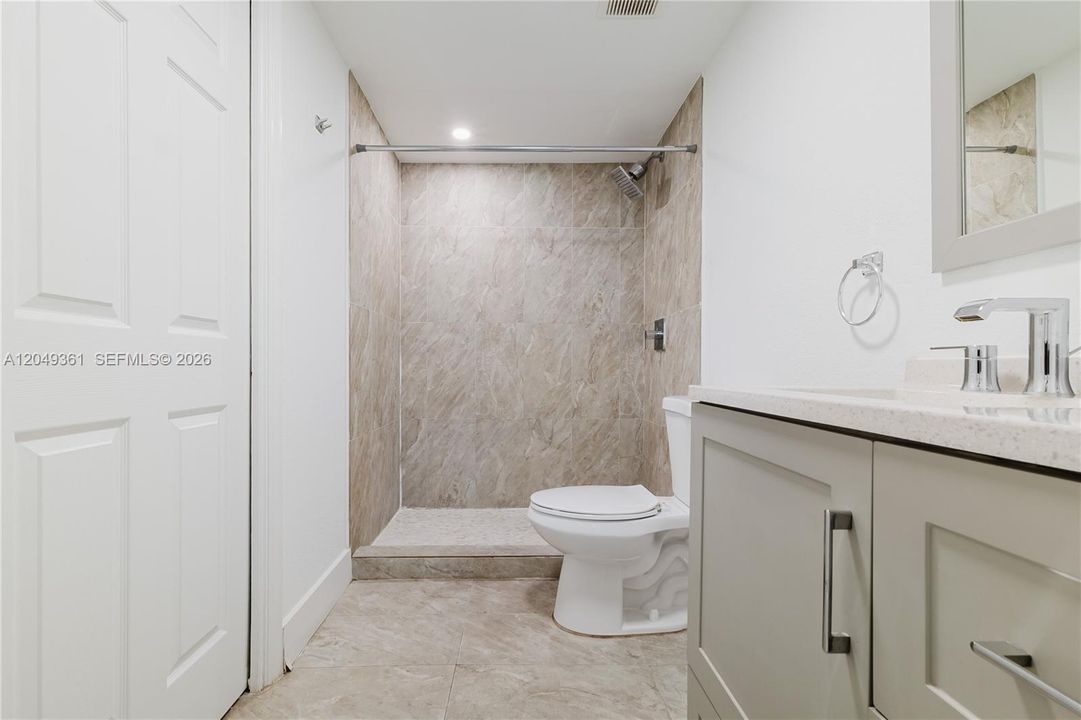 For Rent: $3,000 (3 beds, 2 baths, 1263 Square Feet)