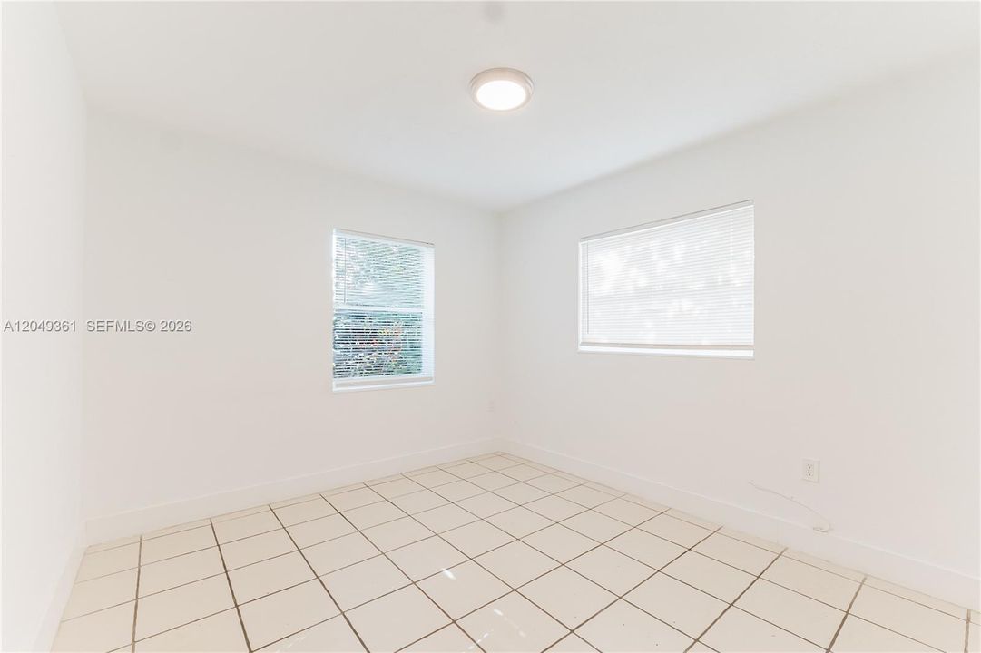 For Rent: $3,000 (3 beds, 2 baths, 1263 Square Feet)