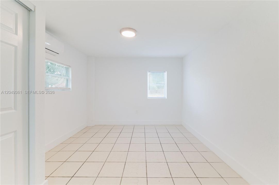 For Rent: $3,000 (3 beds, 2 baths, 1263 Square Feet)