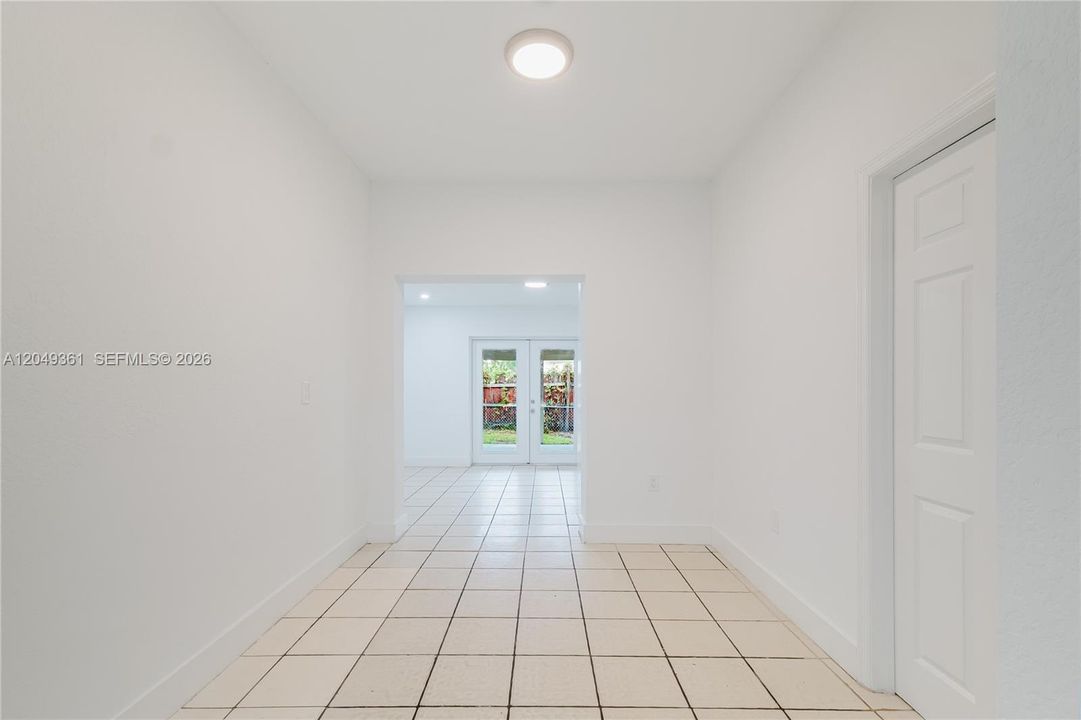 For Rent: $3,000 (3 beds, 2 baths, 1263 Square Feet)