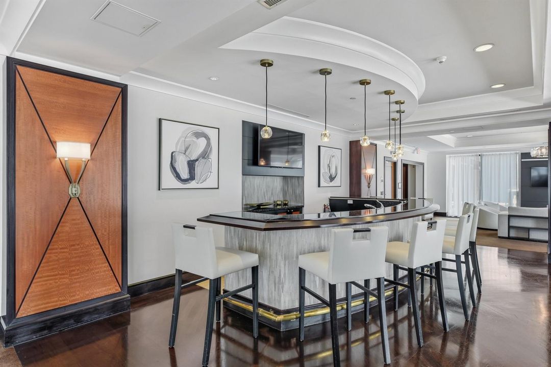 032-031-610 W Las Olas Blvd-4200x2804