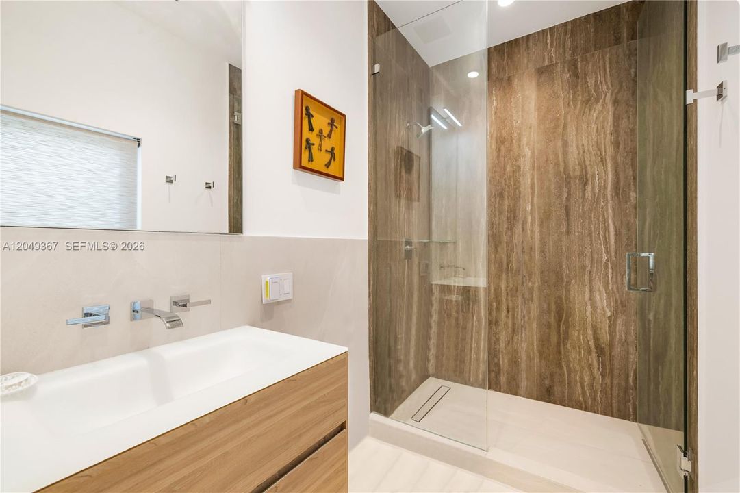 En Renta: $40,000 (5 camas, 5 baños, 5818 Pies cuadrados)