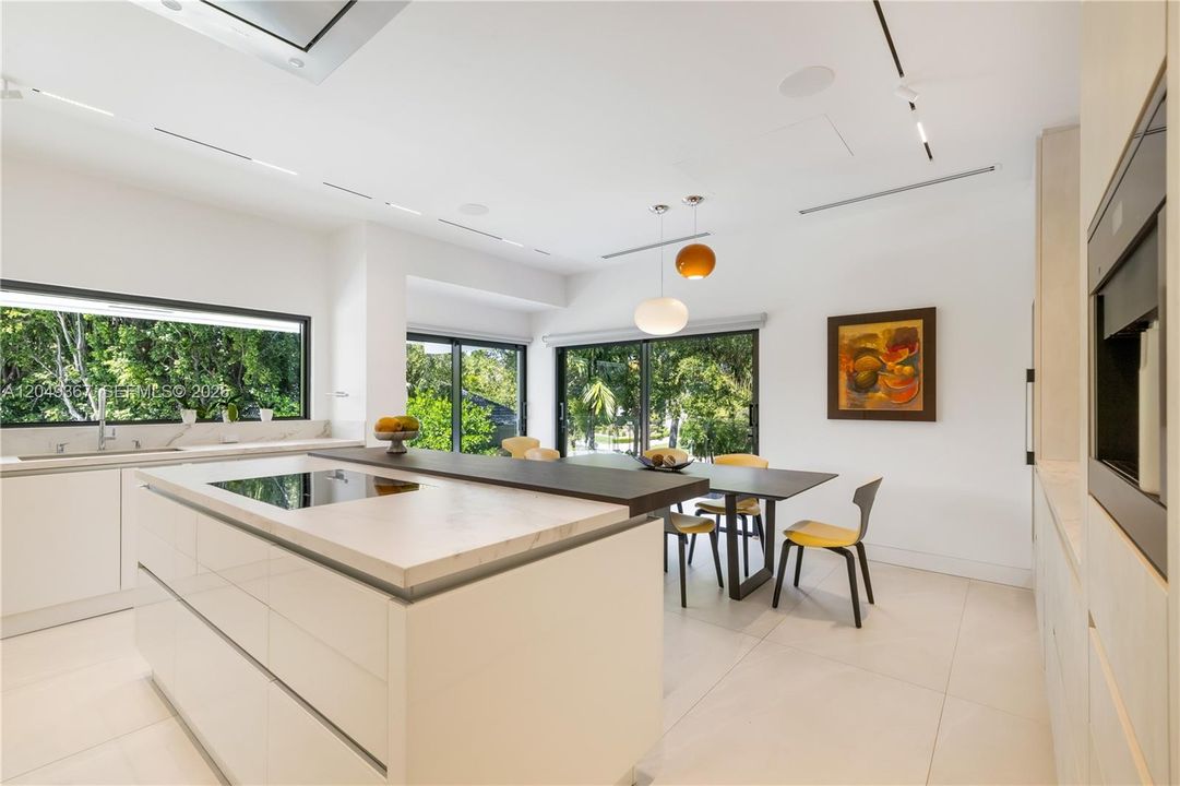 En Renta: $40,000 (5 camas, 5 baños, 5818 Pies cuadrados)