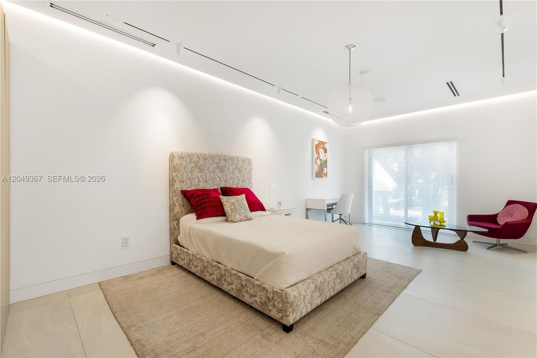 En Renta: $40,000 (5 camas, 5 baños, 5818 Pies cuadrados)