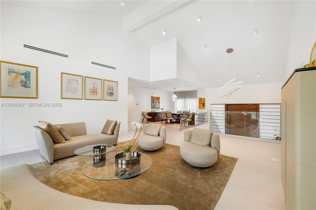 En Renta: $40,000 (5 camas, 5 baños, 5818 Pies cuadrados)
