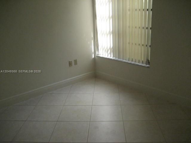 For Rent: $2,600 (3 beds, 2 baths, 1150 Square Feet)