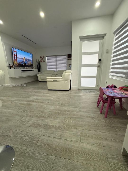 For Rent: $3,700 (3 beds, 2 baths, 1345 Square Feet)