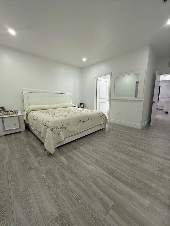 For Rent: $3,700 (3 beds, 2 baths, 1345 Square Feet)