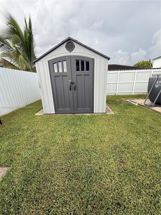 For Rent: $3,700 (3 beds, 2 baths, 1345 Square Feet)