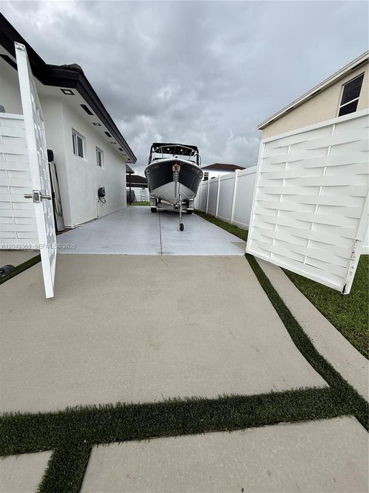 For Rent: $3,700 (3 beds, 2 baths, 1345 Square Feet)