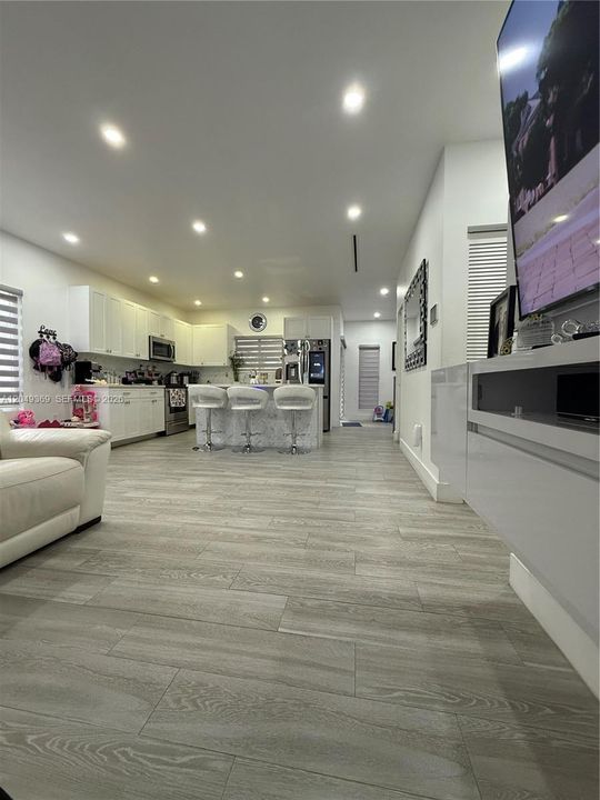 For Rent: $3,700 (3 beds, 2 baths, 1345 Square Feet)