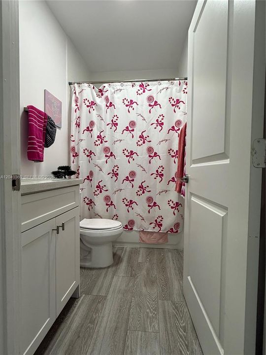 For Rent: $3,700 (3 beds, 2 baths, 1345 Square Feet)