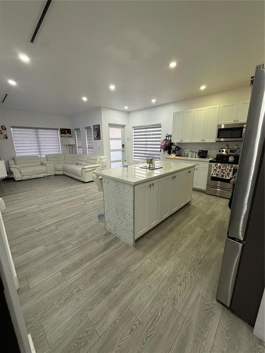 For Rent: $3,700 (3 beds, 2 baths, 1345 Square Feet)
