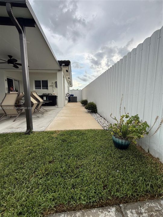 For Rent: $3,700 (3 beds, 2 baths, 1345 Square Feet)