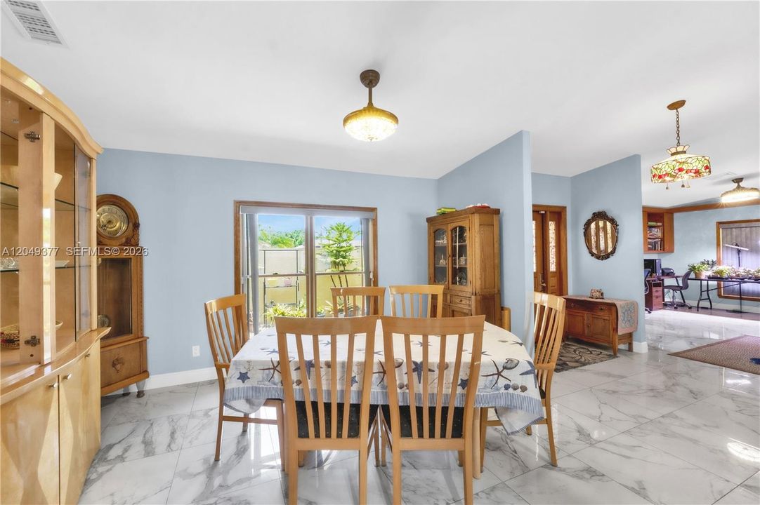 For Sale: $735,000 (4 beds, 2 baths, 2472 Square Feet)