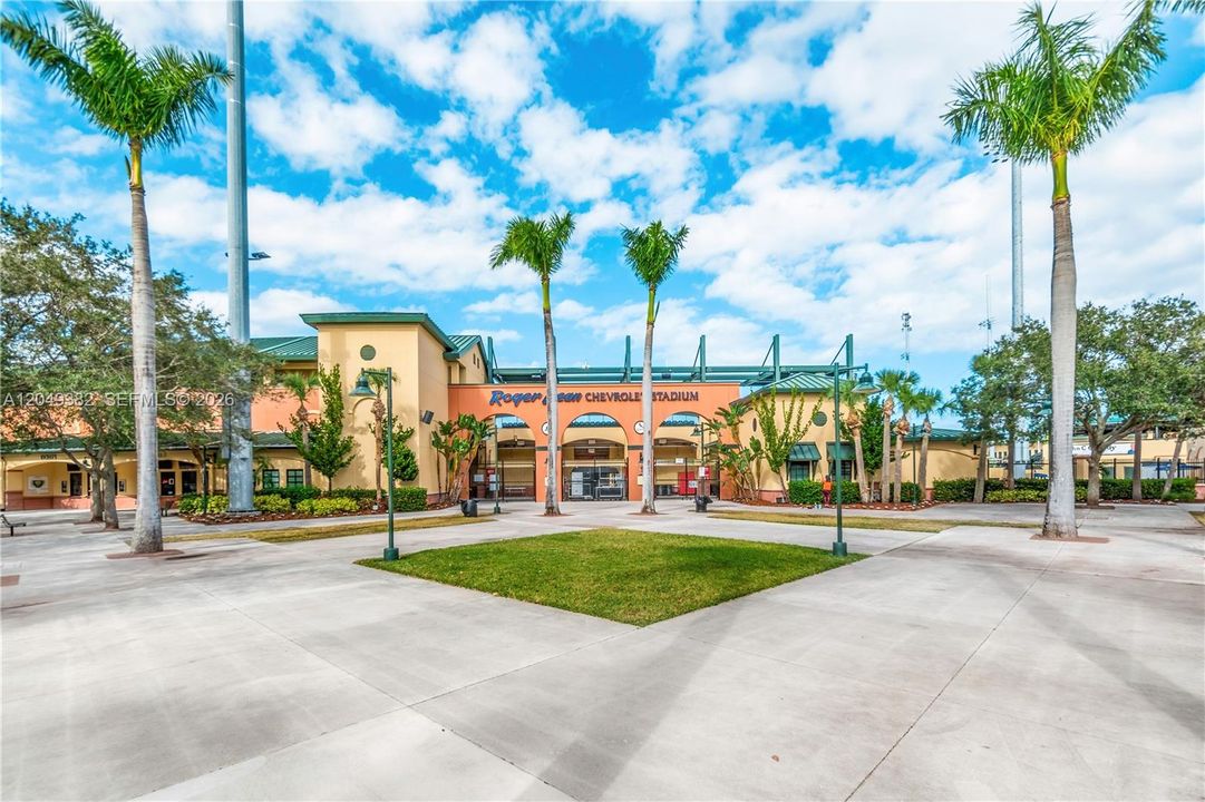 Roger dean stadium