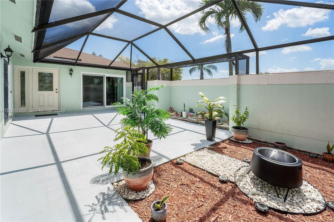 relaxing screened patio