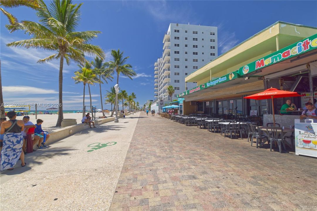 For Sale: $450,000 (1 beds, 1 baths, 820 Square Feet)