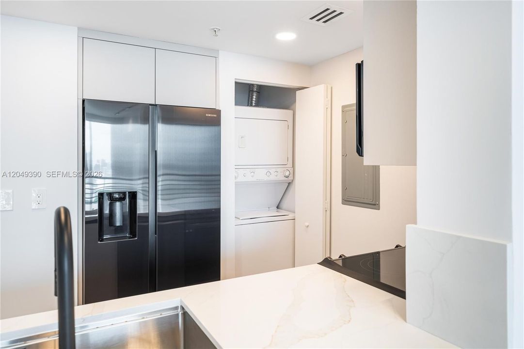 For Rent: $2,850 (0 beds, 1 baths, 507 Square Feet)