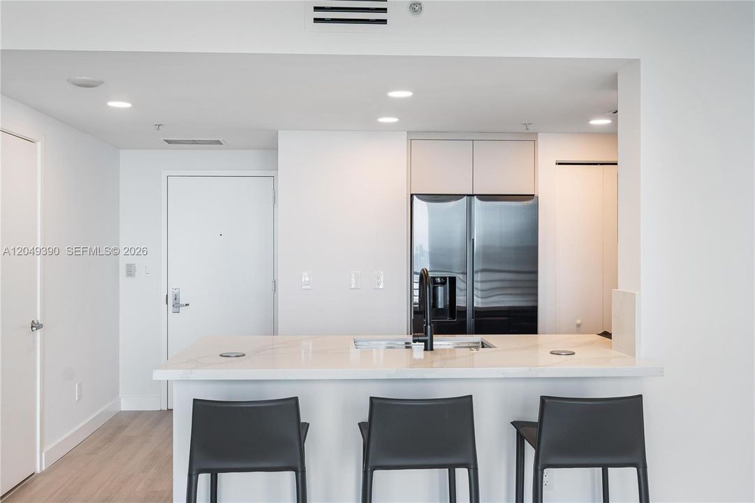 For Rent: $2,850 (0 beds, 1 baths, 507 Square Feet)