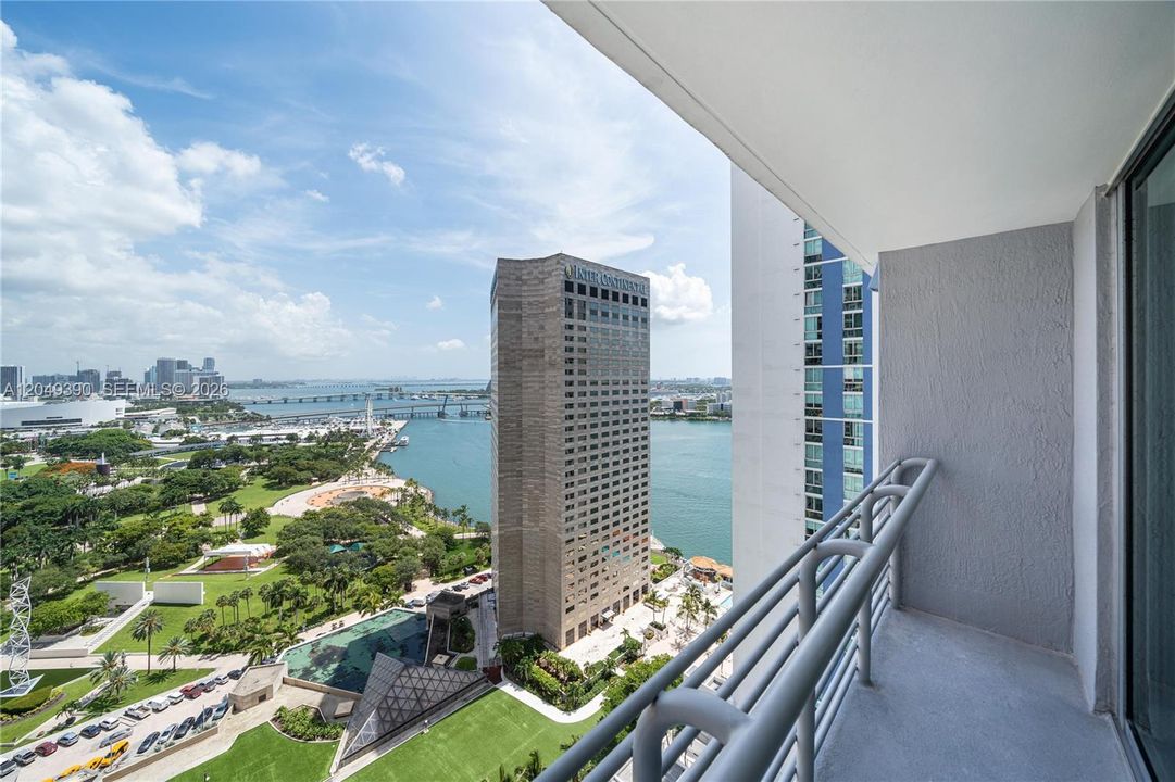 For Rent: $2,850 (0 beds, 1 baths, 507 Square Feet)