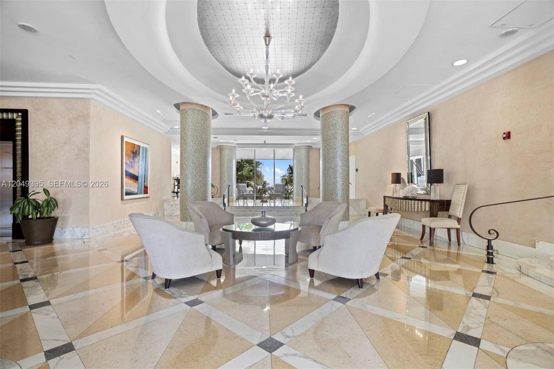For Rent: $3,200 (1 beds, 1 baths, 808 Square Feet)