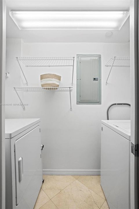For Rent: $3,200 (1 beds, 1 baths, 808 Square Feet)