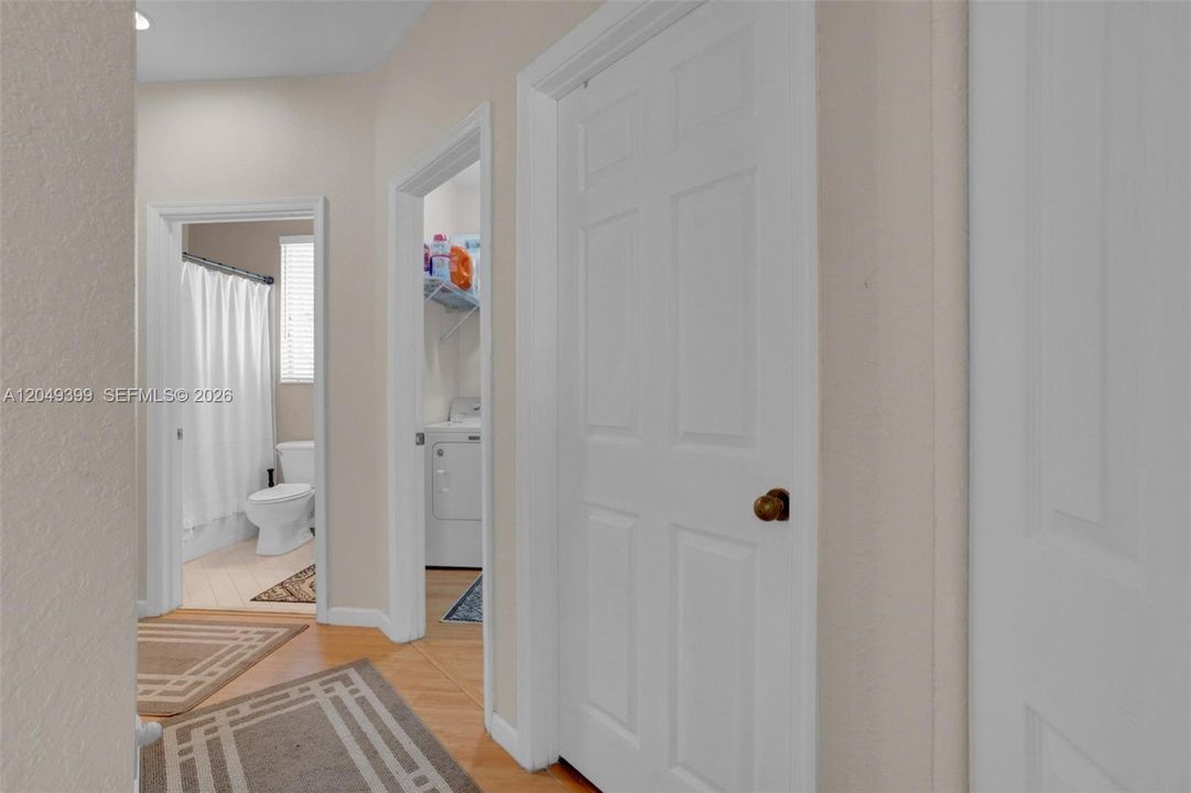В аренду: $3,900 (3 спален, 2 ванн, 1559 Квадратных фут)