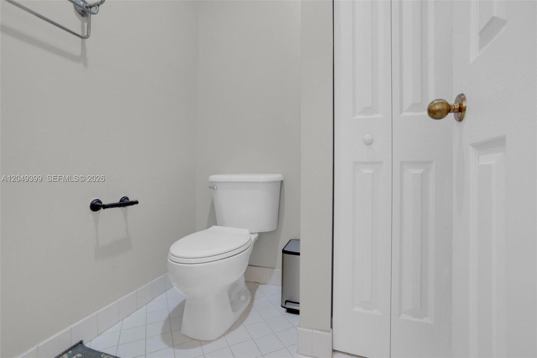 В аренду: $3,900 (3 спален, 2 ванн, 1559 Квадратных фут)