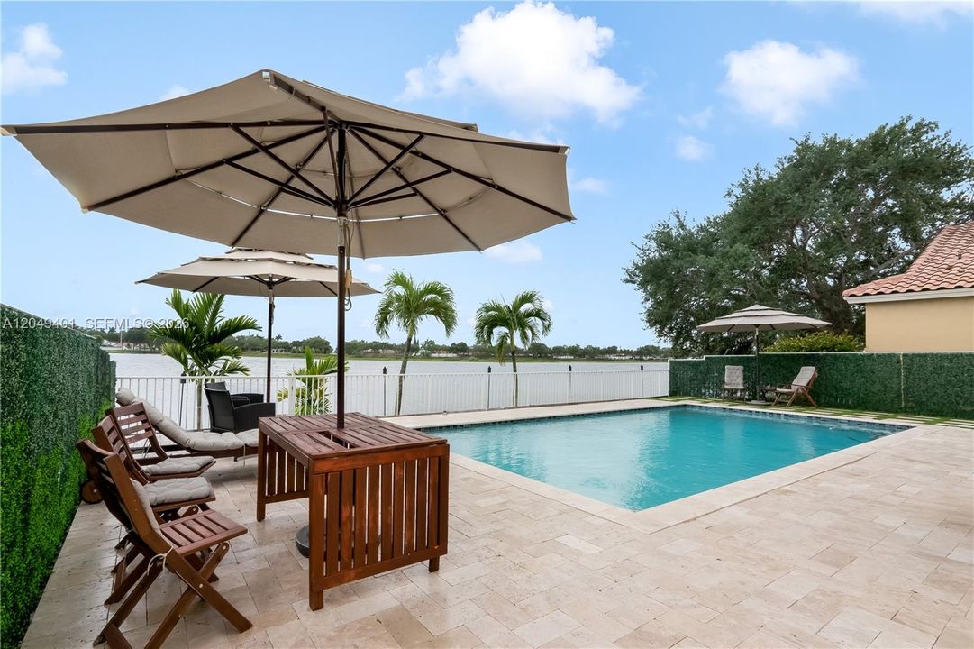 For Sale: $805,000 (4 beds, 2 baths, 2362 Square Feet)